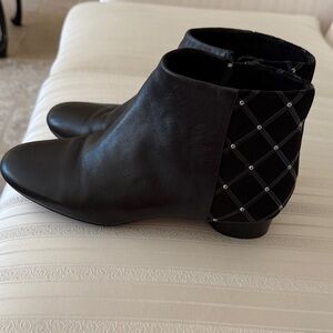 Karl Lagerfeld Black Ankle Boots with Diamond Stitching